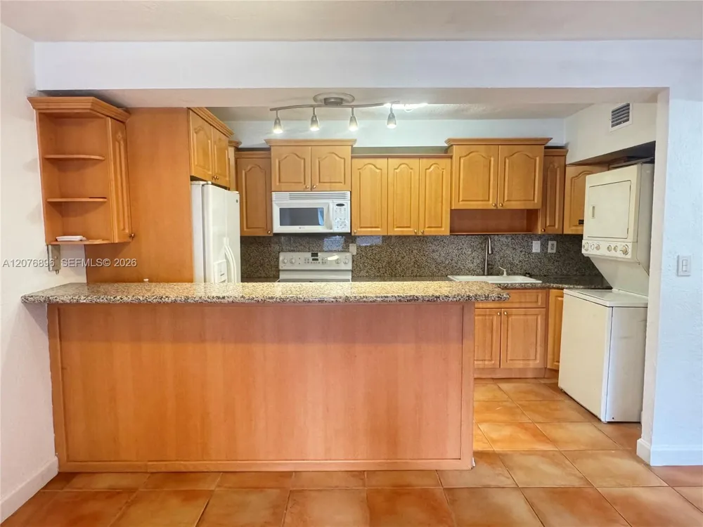 7915 SW 104th St #104G Miami, FL 33156