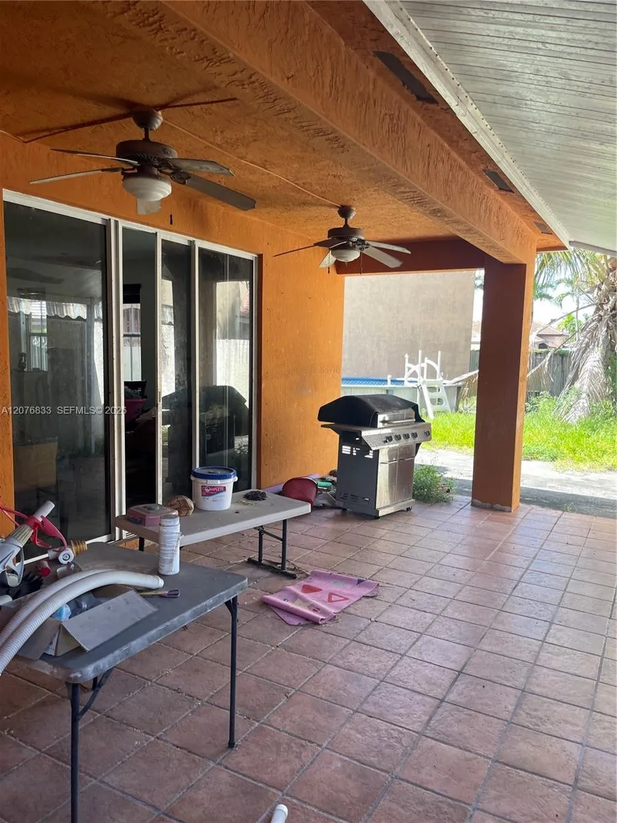 15523 SW 36th Ter Miami, FL 33185