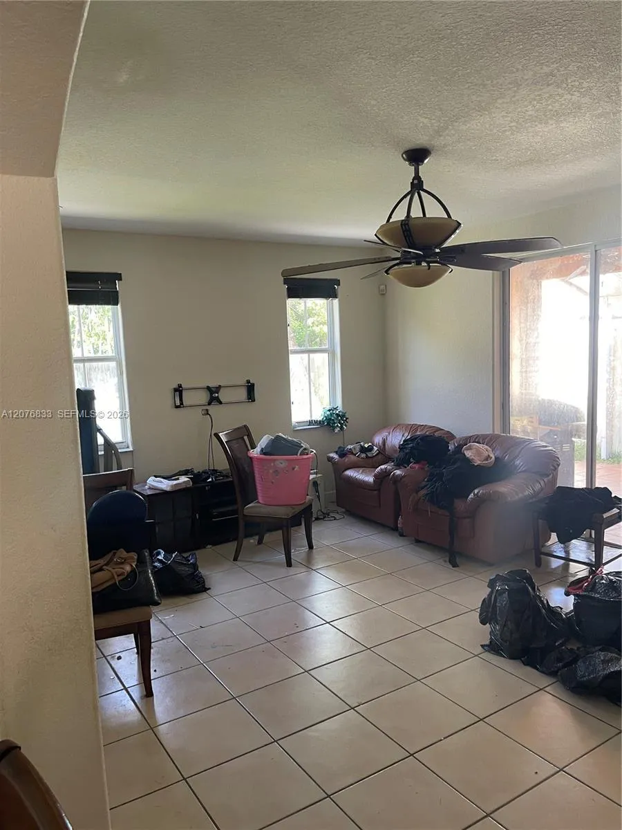 15523 SW 36th Ter Miami, FL 33185