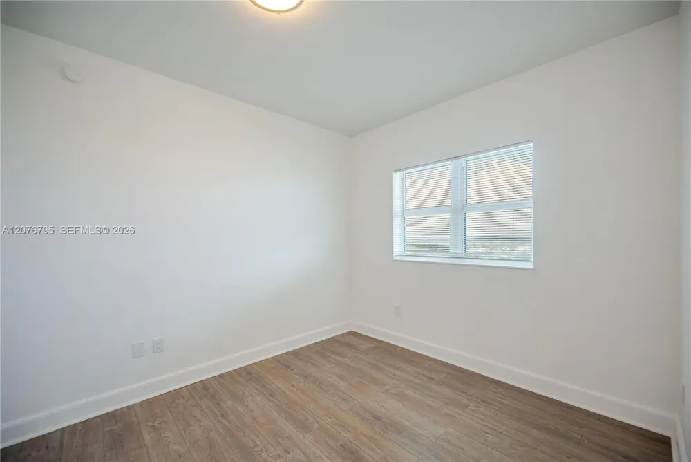 15051 Royal Oaks Ln #2403 North Miami, FL 33181