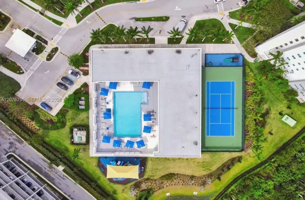 15051 Royal Oaks Ln #2403 North Miami, FL 33181