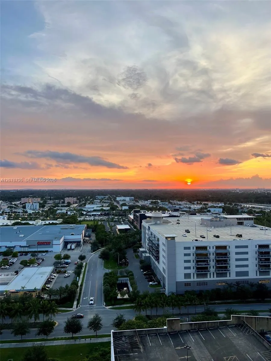 15051 Royal Oaks Ln #2403 North Miami, FL 33181