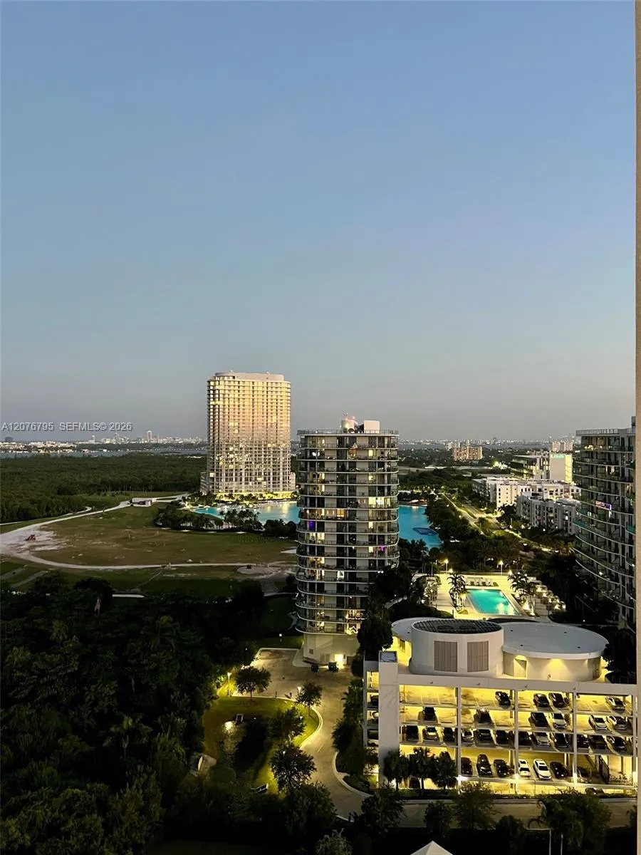 15051 Royal Oaks Ln #2403 North Miami, FL 33181