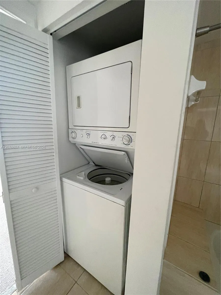 1750 Bayshore Dr #3403 Miami, FL 33132