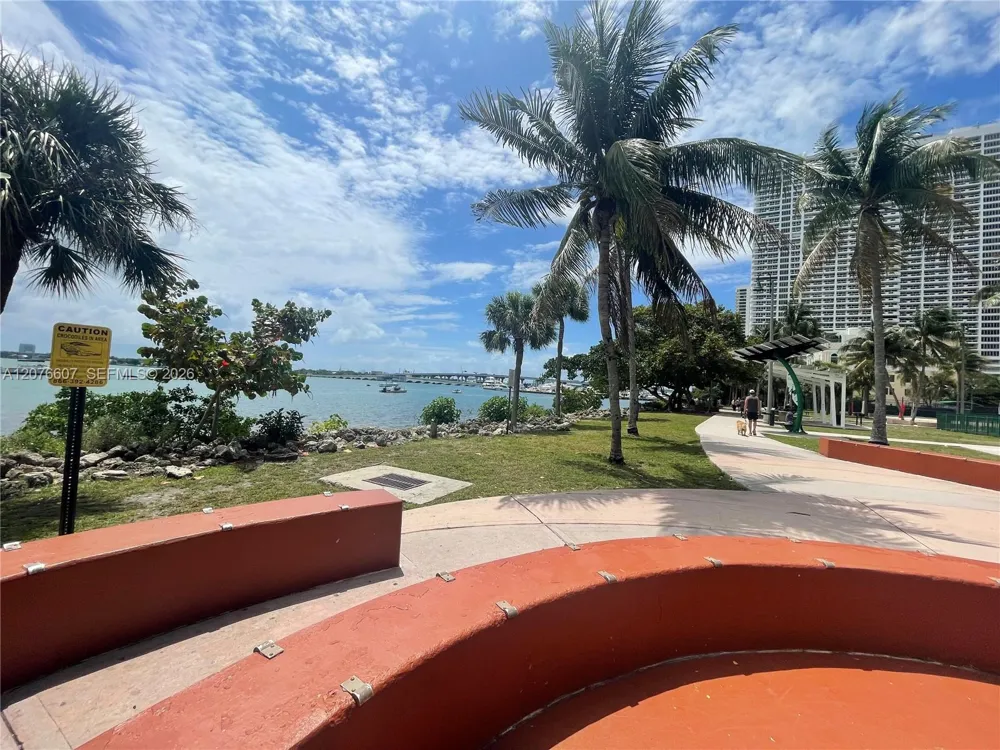 1750 Bayshore Dr #3403 Miami, FL 33132