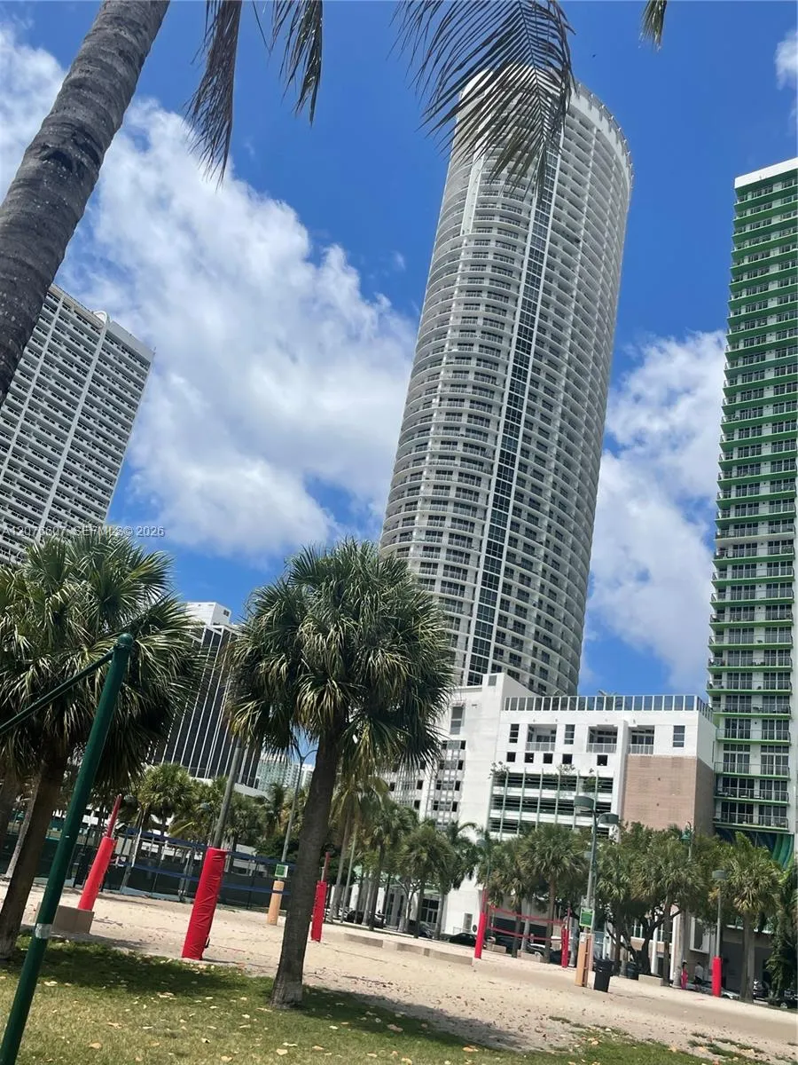 1750 Bayshore Dr #3403 Miami, FL 33132
