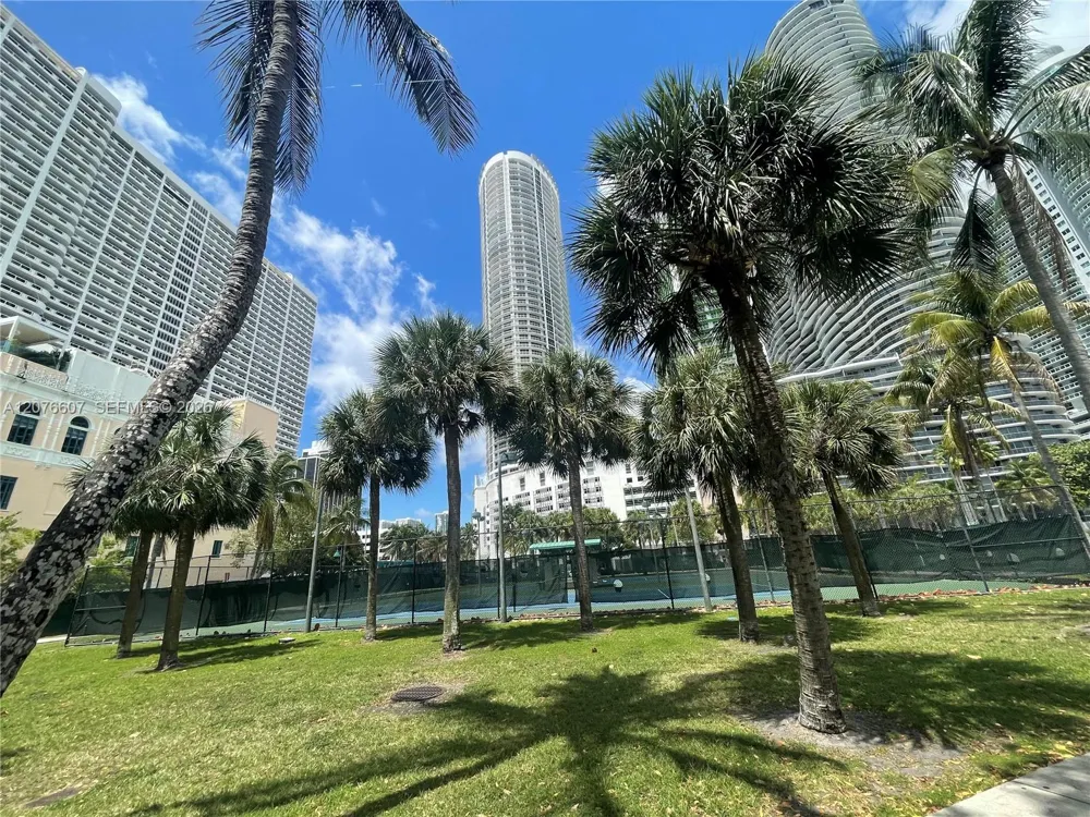 1750 Bayshore Dr #3403 Miami, FL 33132