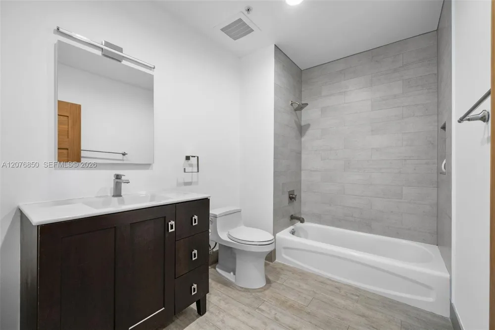 10 Aragon Ave #1602 Coral Gables, FL 33134
