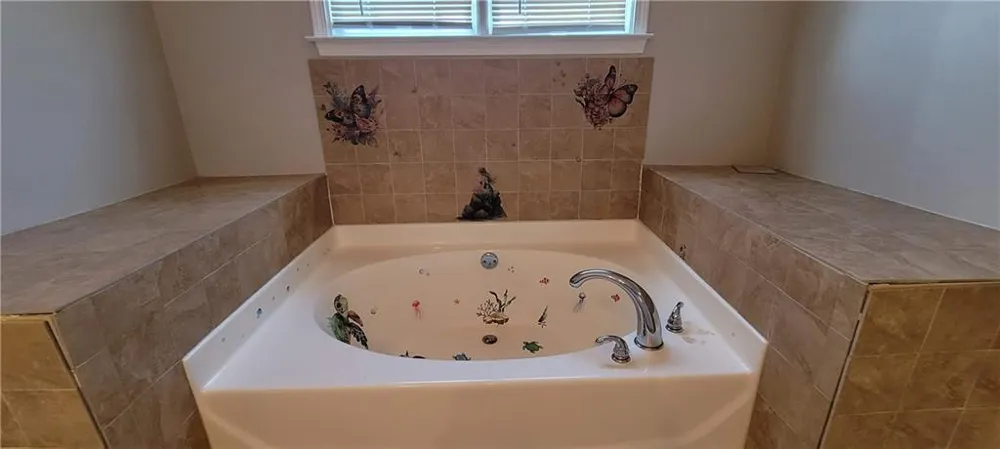 1843 Thomas Pointe Trace Lawrenceville, GA 30043