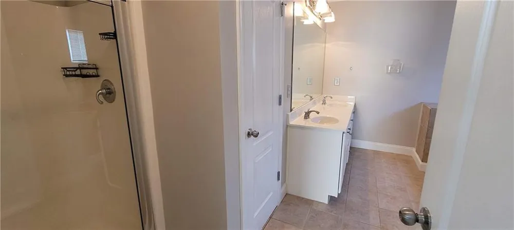 1843 Thomas Pointe Trace Lawrenceville, GA 30043
