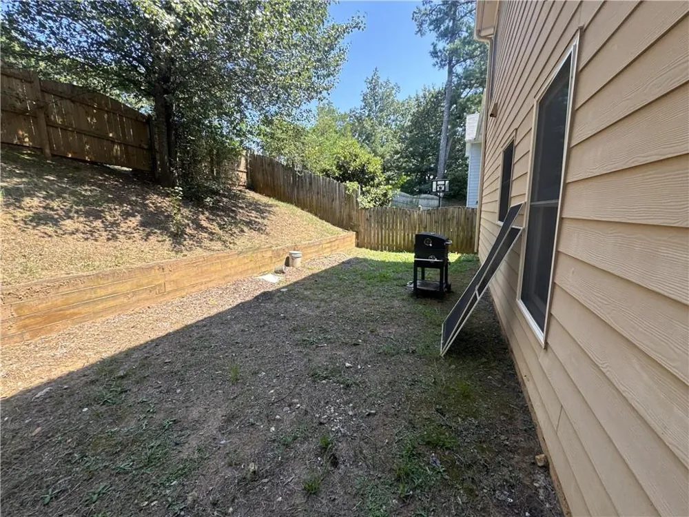 1843 Thomas Pointe Trace Lawrenceville, GA 30043