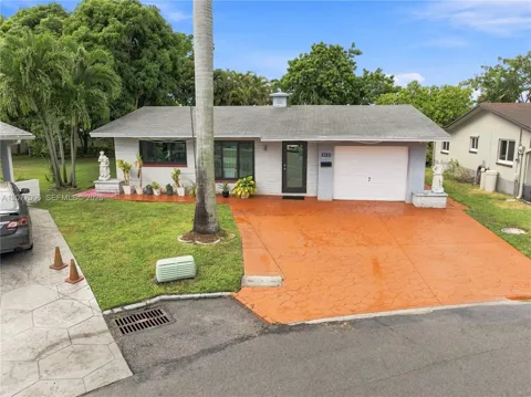 4401 NW 48th Ave