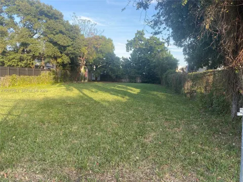 209 NW 17th Pl