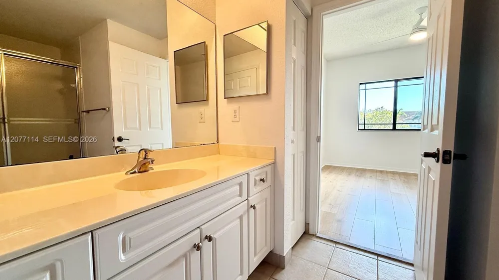 2806 Veronia Dr #303 Palm Beach Gardens, FL 33410