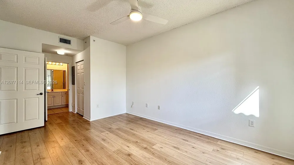 2806 Veronia Dr #303 Palm Beach Gardens, FL 33410