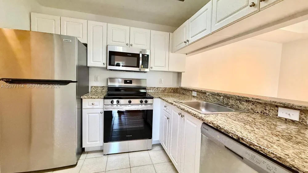 2806 Veronia Dr #303 Palm Beach Gardens, FL 33410