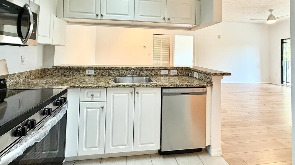 2806 Veronia Dr #303 Palm Beach Gardens, FL 33410