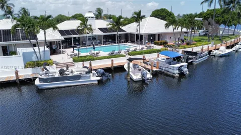 160 Cypress Club Dr #608