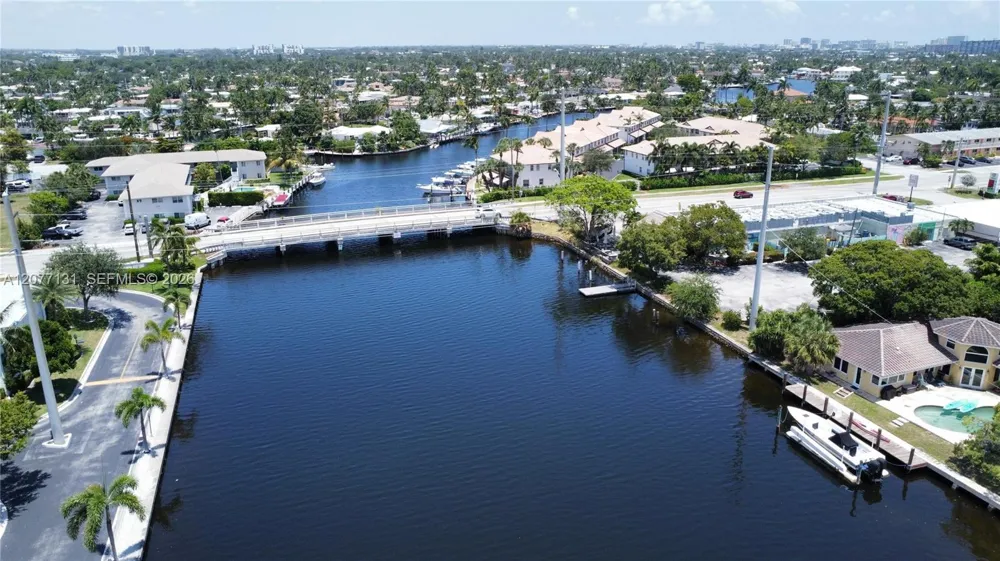 160 Cypress Club Dr #608 Pompano Beach, FL 33060