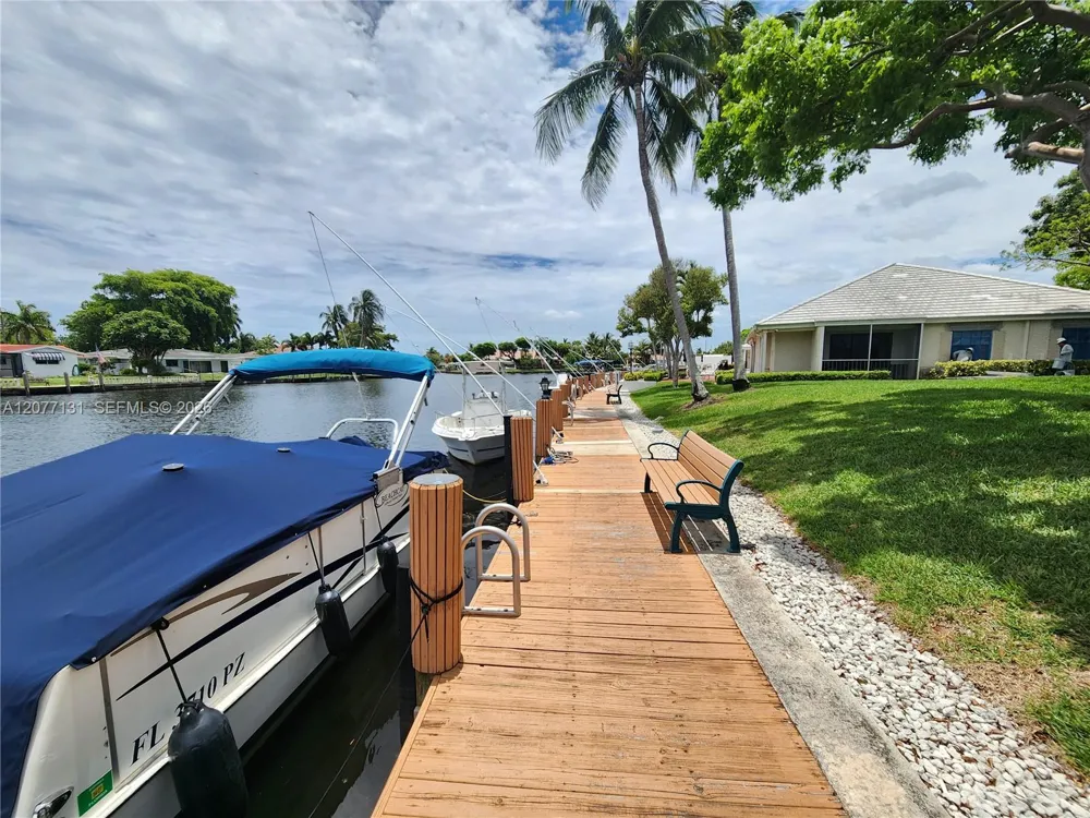 160 Cypress Club Dr #608 Pompano Beach, FL 33060