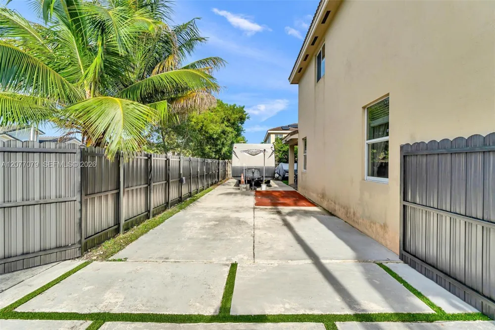 28403 SW 130th Ave Homestead, FL 33033
