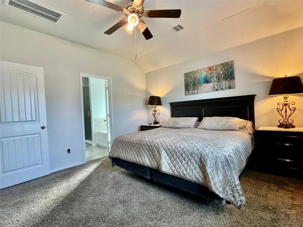 1916 Thorndyke Lane Bryan, TX 77807