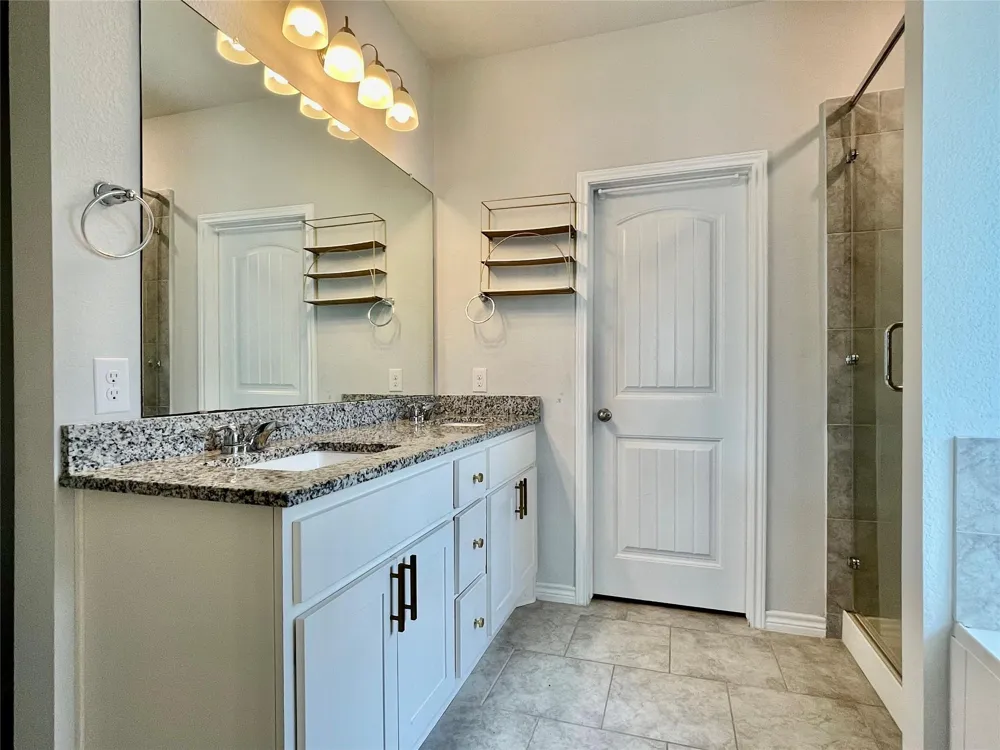 1916 Thorndyke Lane Bryan, TX 77807