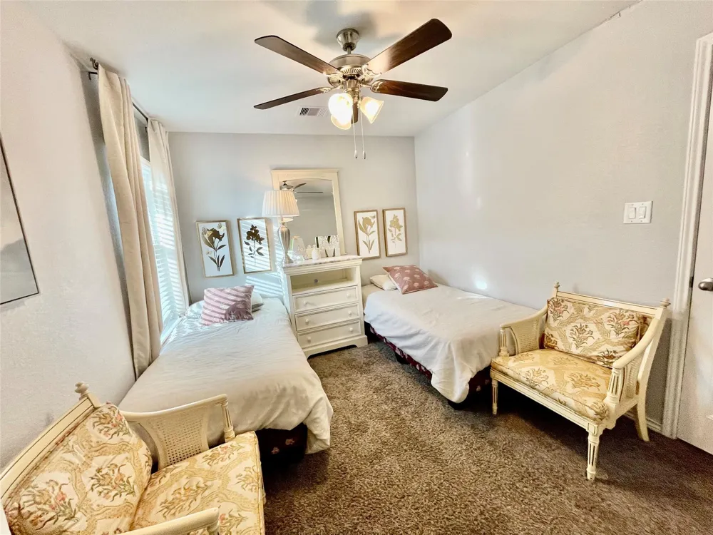 1916 Thorndyke Lane Bryan, TX 77807