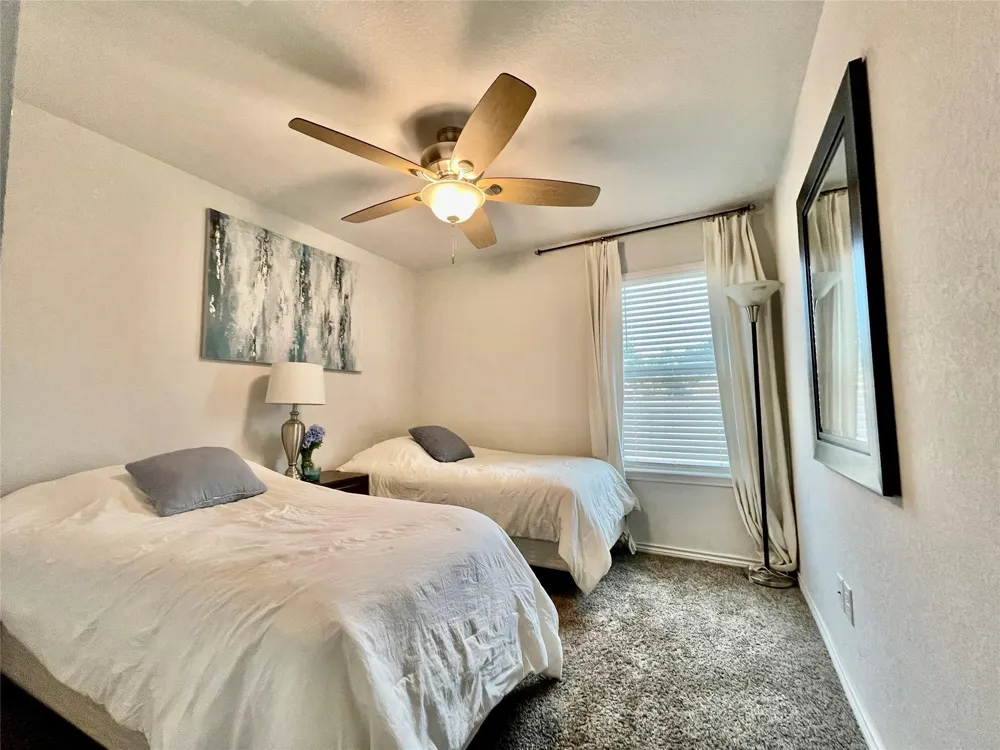 1916 Thorndyke Lane Bryan, TX 77807