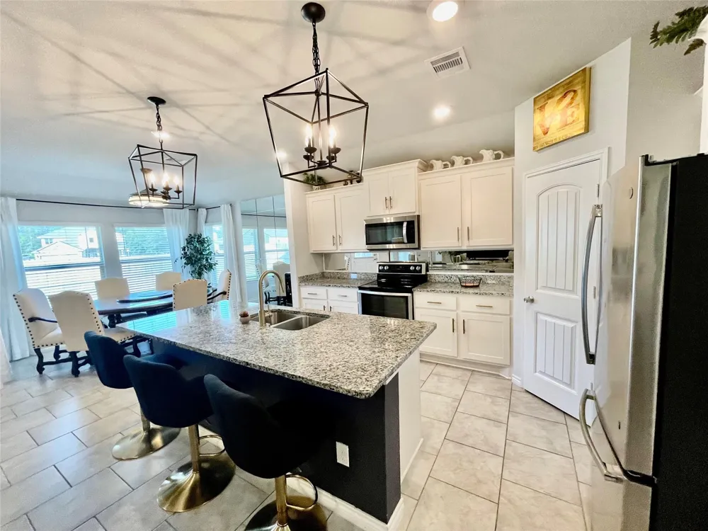 1916 Thorndyke Lane Bryan, TX 77807