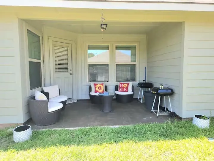 1916 Thorndyke Lane Bryan, TX 77807