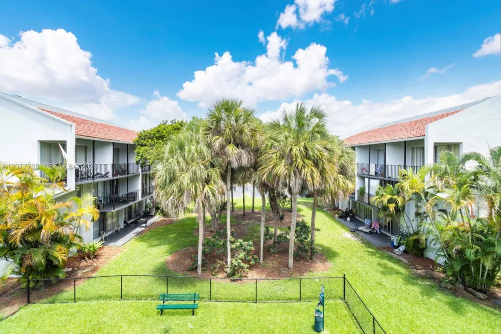 2920 Forest Hills Blvd #A3A Coral Springs, FL 33065