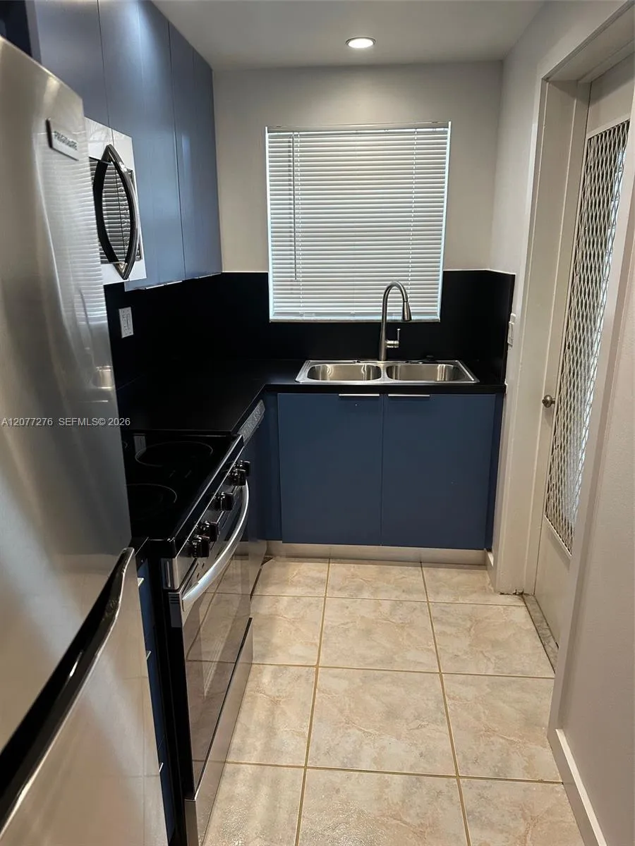 270 Layne Blvd #114 Hallandale Beach, FL 33009