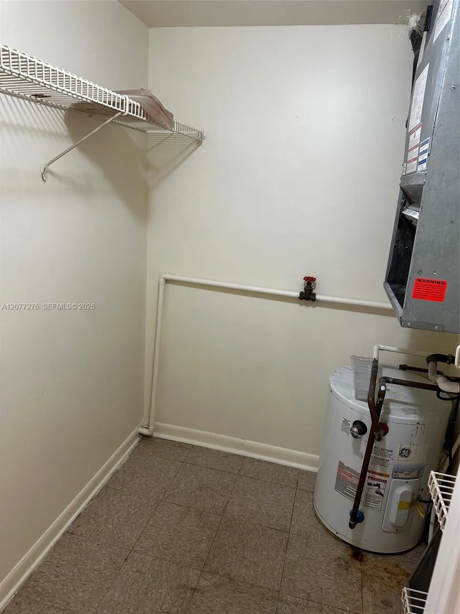 270 Layne Blvd #114 Hallandale Beach, FL 33009