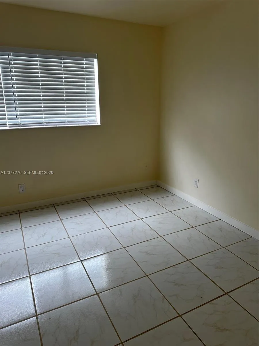 270 Layne Blvd #114 Hallandale Beach, FL 33009