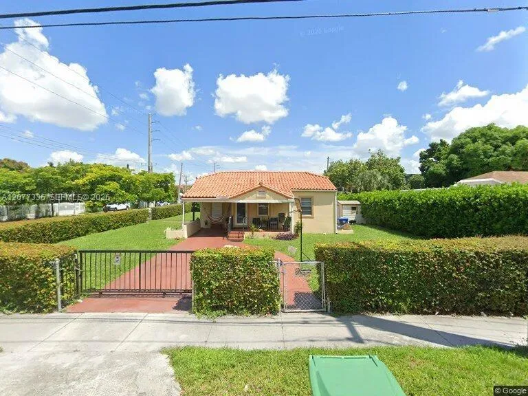 4289 NW 5th St Miami, FL 33126