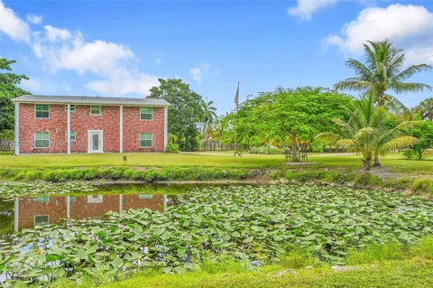 1201 Old Hiatus Rd