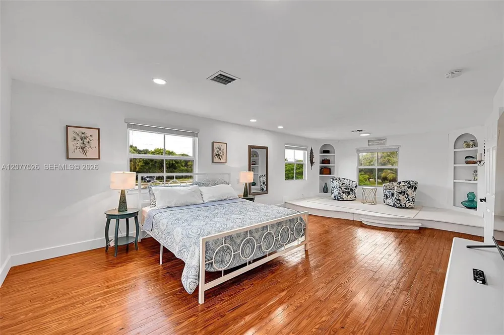 1201 Old Hiatus Rd Plantation, FL 33323