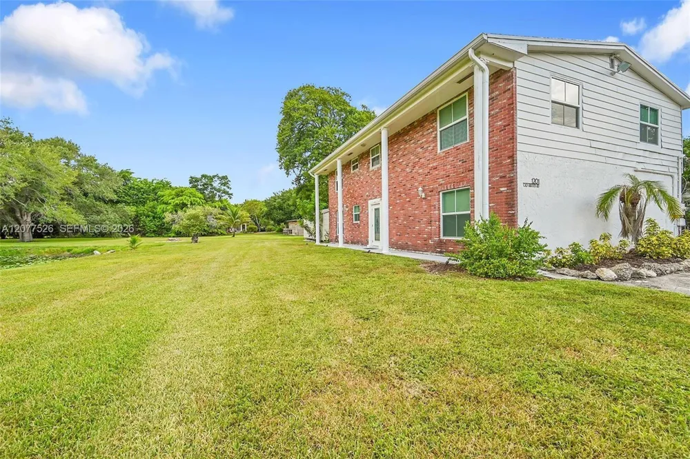 1201 Old Hiatus Rd Plantation, FL 33323
