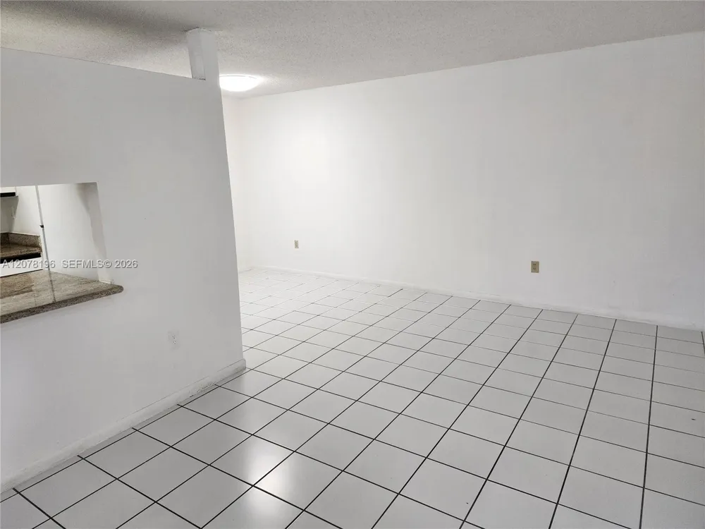 15615 SW 74th Cir Dr #13-2 Miami, FL 33193