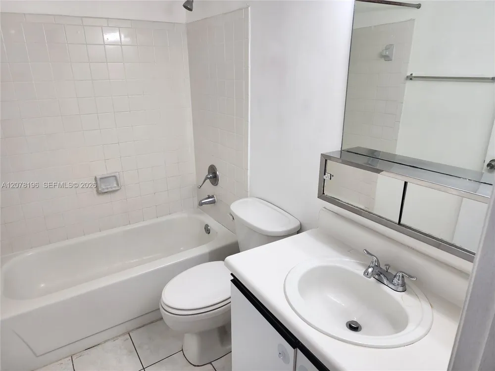 15615 SW 74th Cir Dr #13-2 Miami, FL 33193