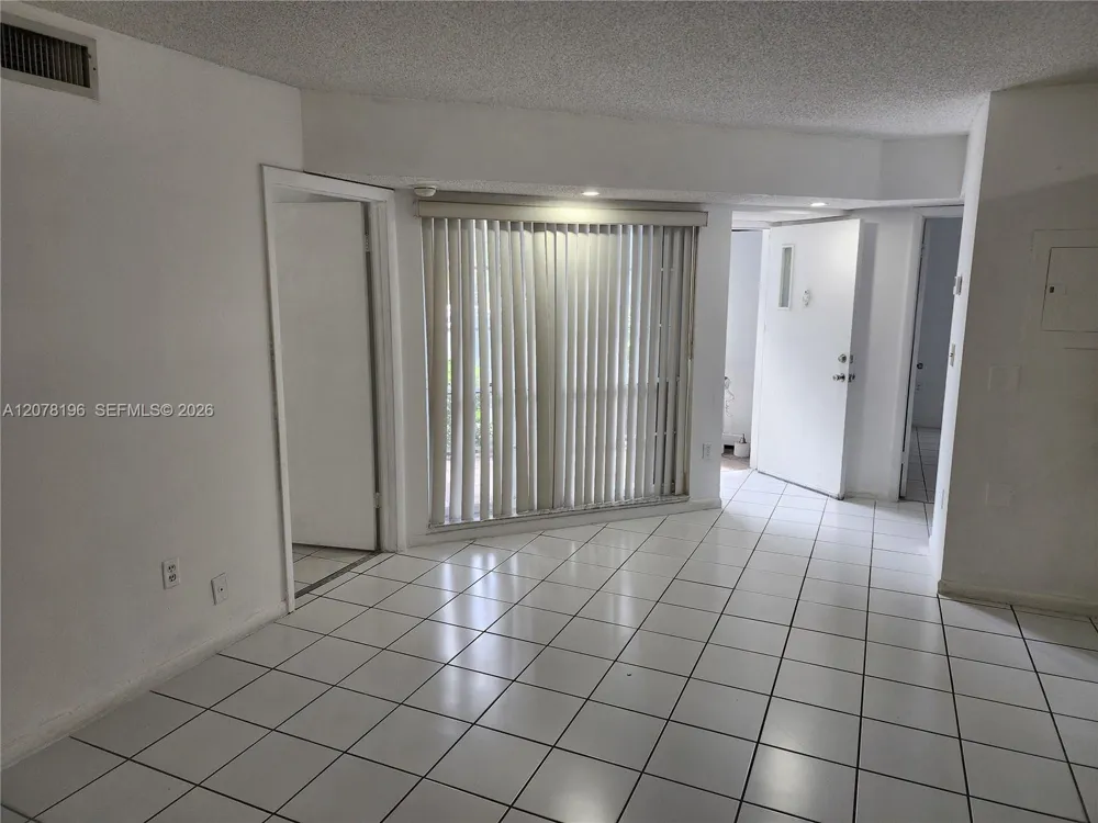 15615 SW 74th Cir Dr #13-2 Miami, FL 33193