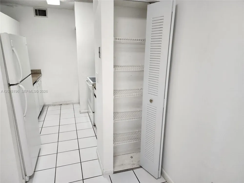 15615 SW 74th Cir Dr #13-2 Miami, FL 33193