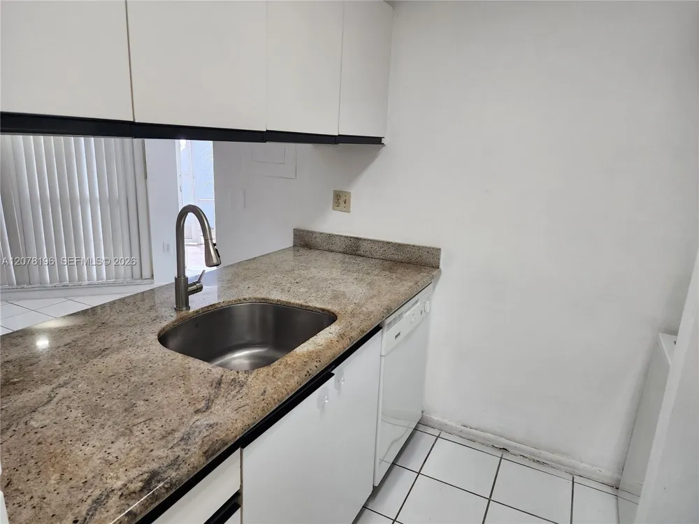 15615 SW 74th Cir Dr #13-2 Miami, FL 33193