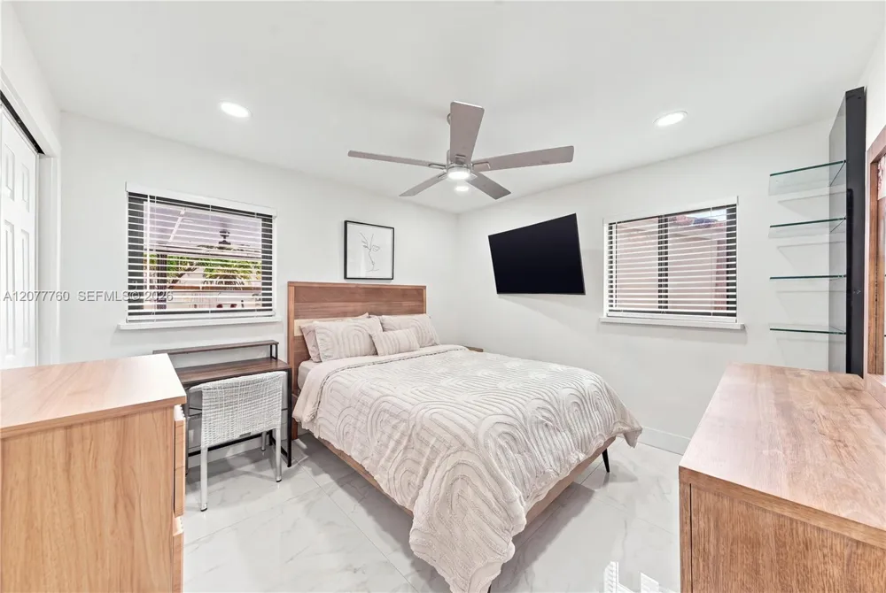 10125 SW 84th St Miami, FL 33173