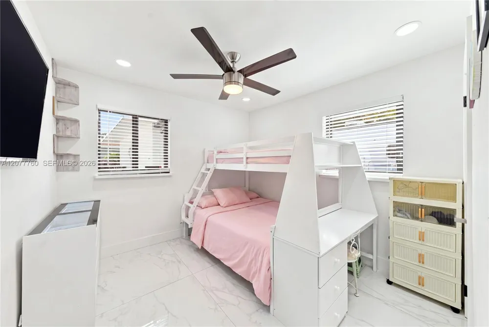 10125 SW 84th St Miami, FL 33173
