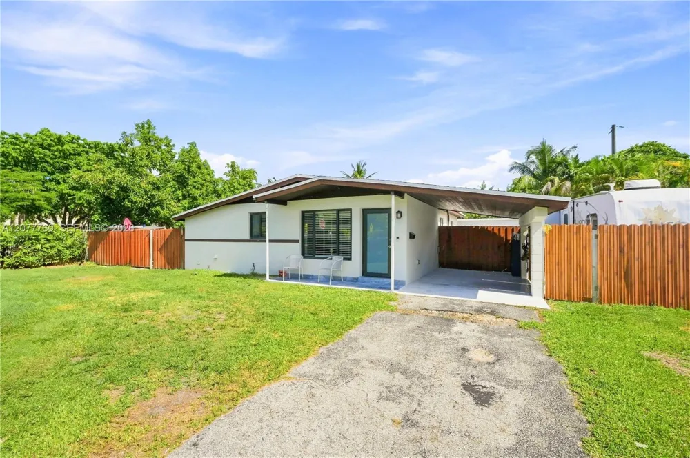 10125 SW 84th St Miami, FL 33173