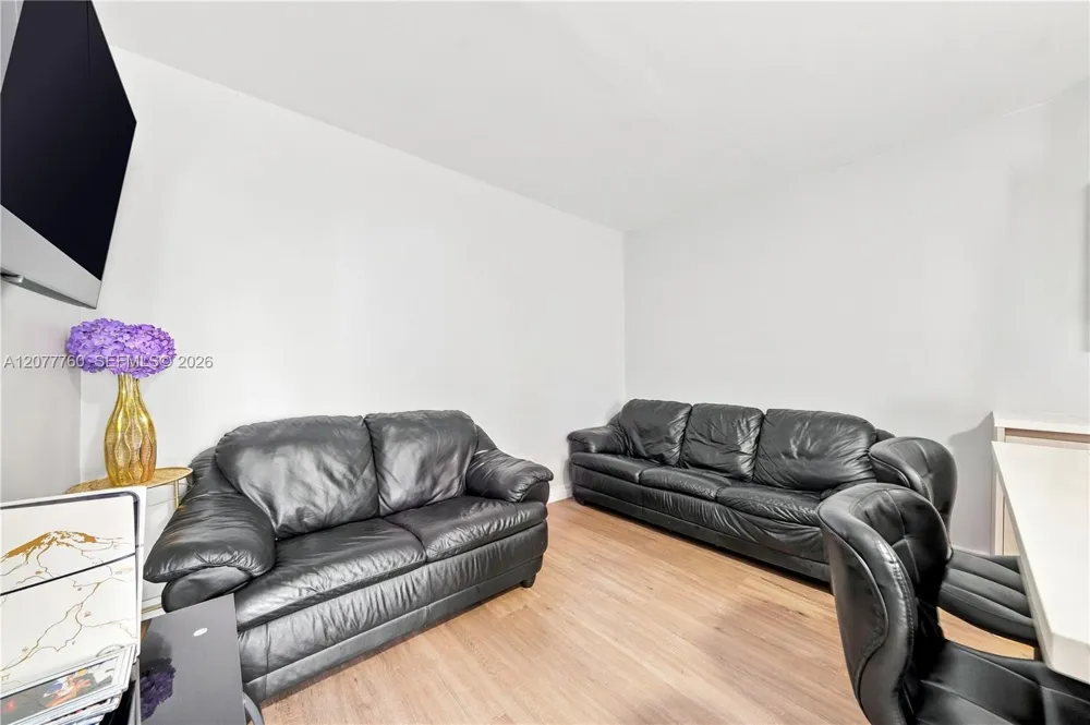 10125 SW 84th St Miami, FL 33173