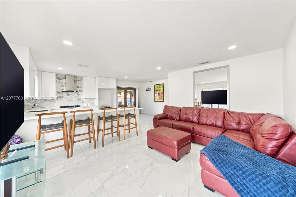 10125 SW 84th St Miami, FL 33173