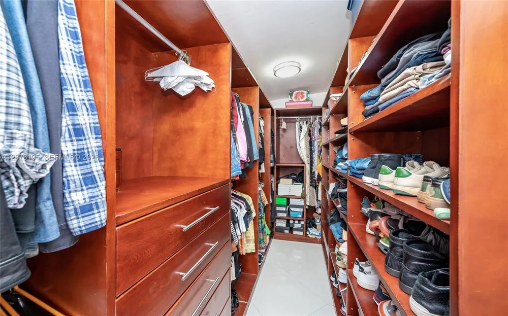 1003 NE 118th St Biscayne Park, FL 33161